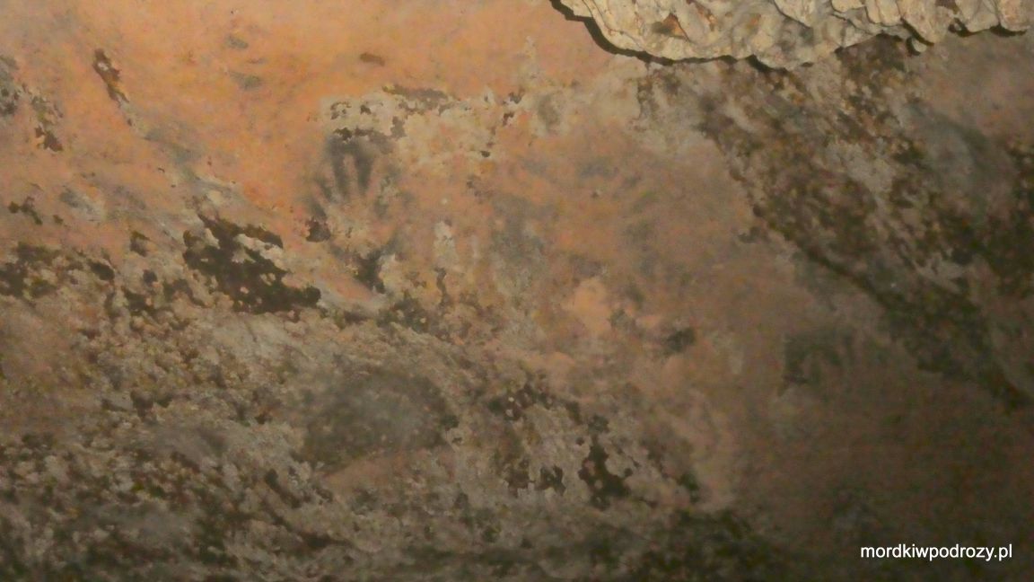 Odbicia dłoni sprzed 7 tysięcy lat. Prawdopodobnie najstarszy portet rodzinny :)